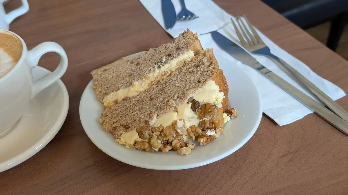 Six Hills Cafe Bakery and Pizzeria – bakery & café in Seagrave, Syston