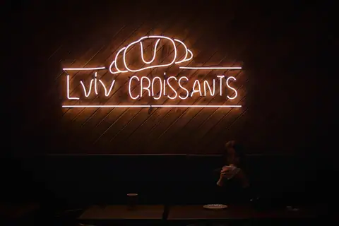 Six Hills Cafe Bakery and Pizzeria photo 2